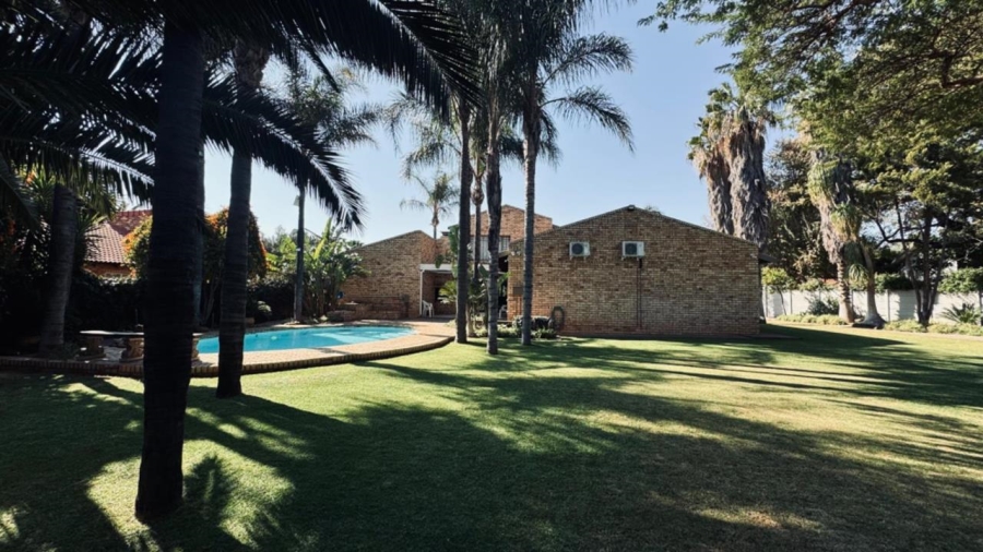 3 Bedroom Property for Sale in Rhodesdene Northern Cape